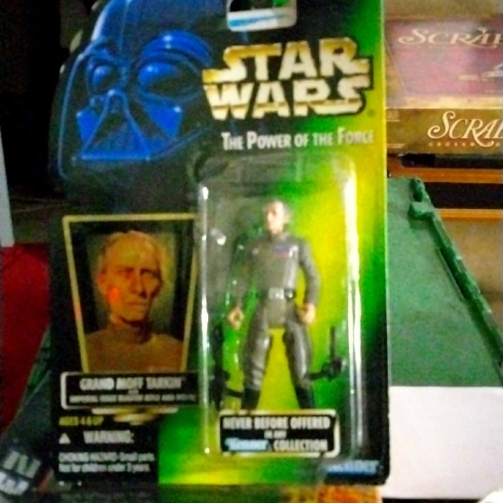 Star wars power of the Force action figures never opened still sealed